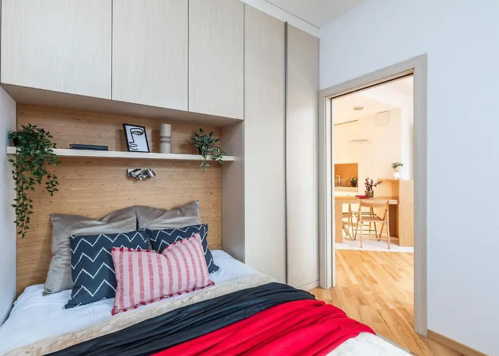 Superapart Kolejowa 45